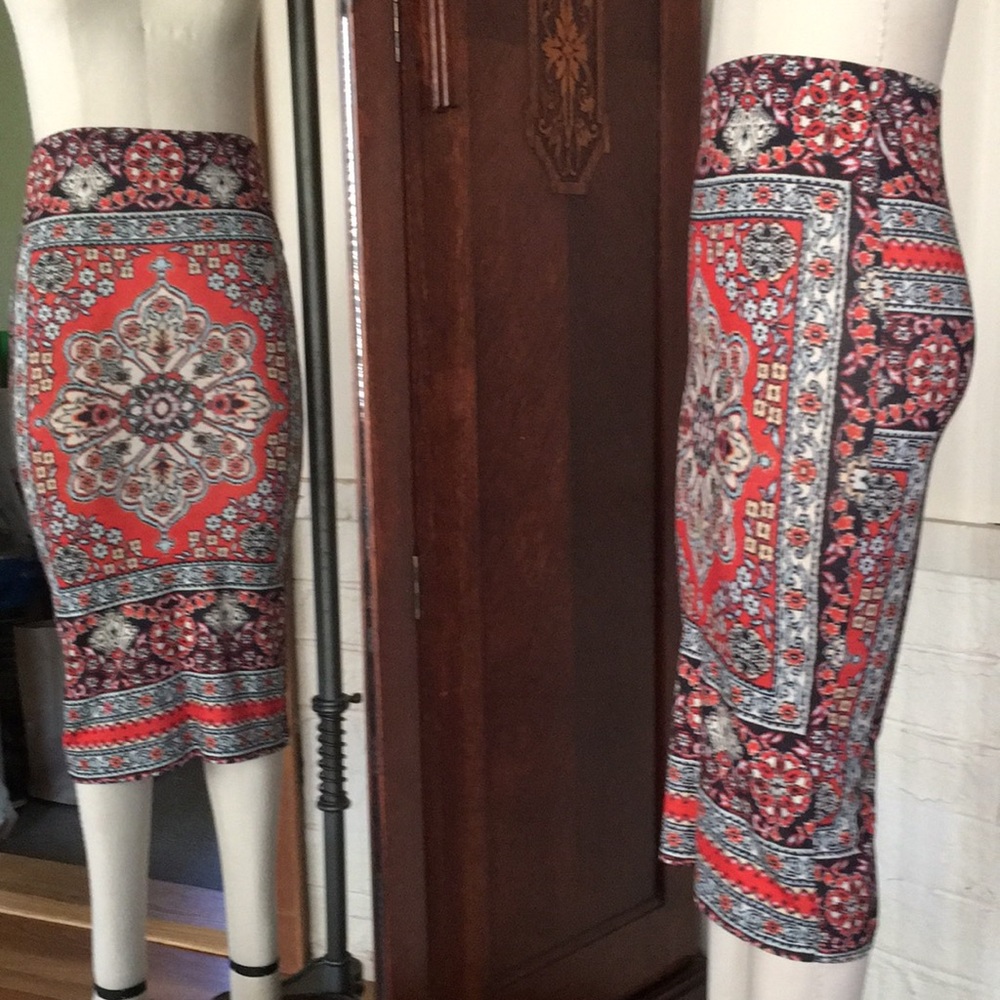 TOPSHOP Persian Rug Tube Skirt Size 4. RARE ☆ - Picture 6 of 12